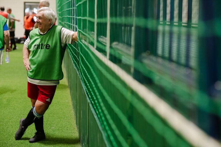 Trening siłowy dla seniorów - zalety ćwiczeń po 60. roku życia